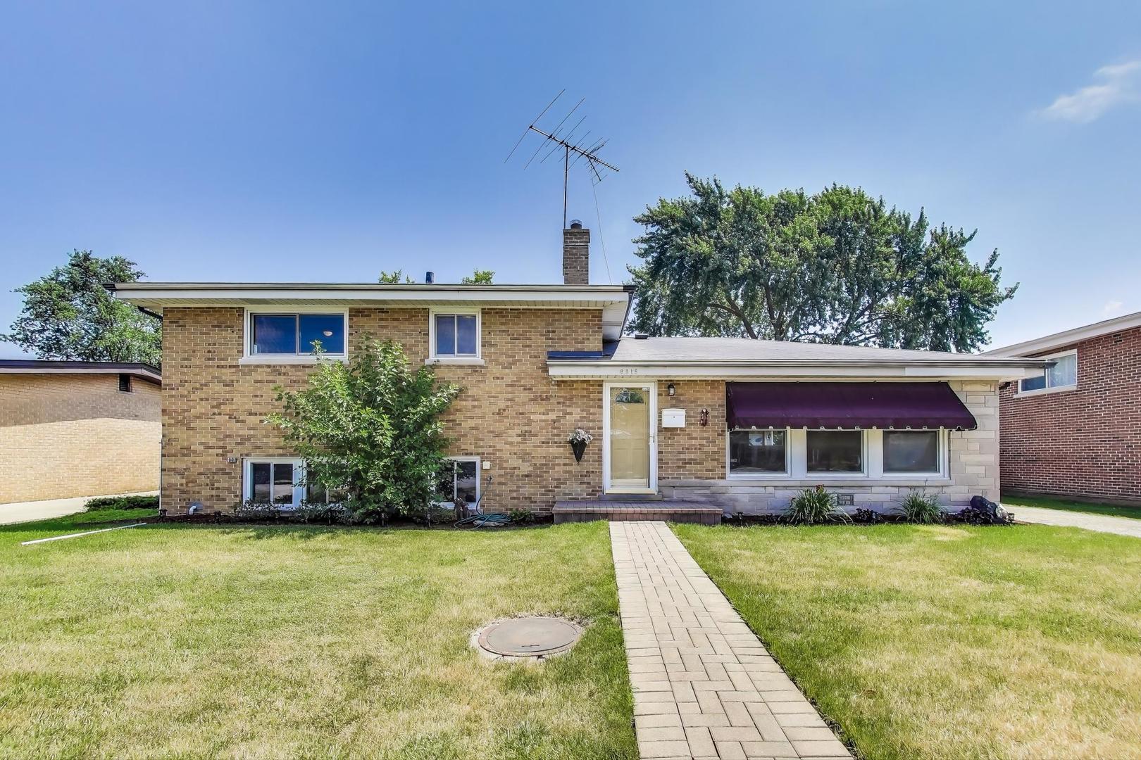 8915 N Odell Avenue, Morton Grove, IL 60053