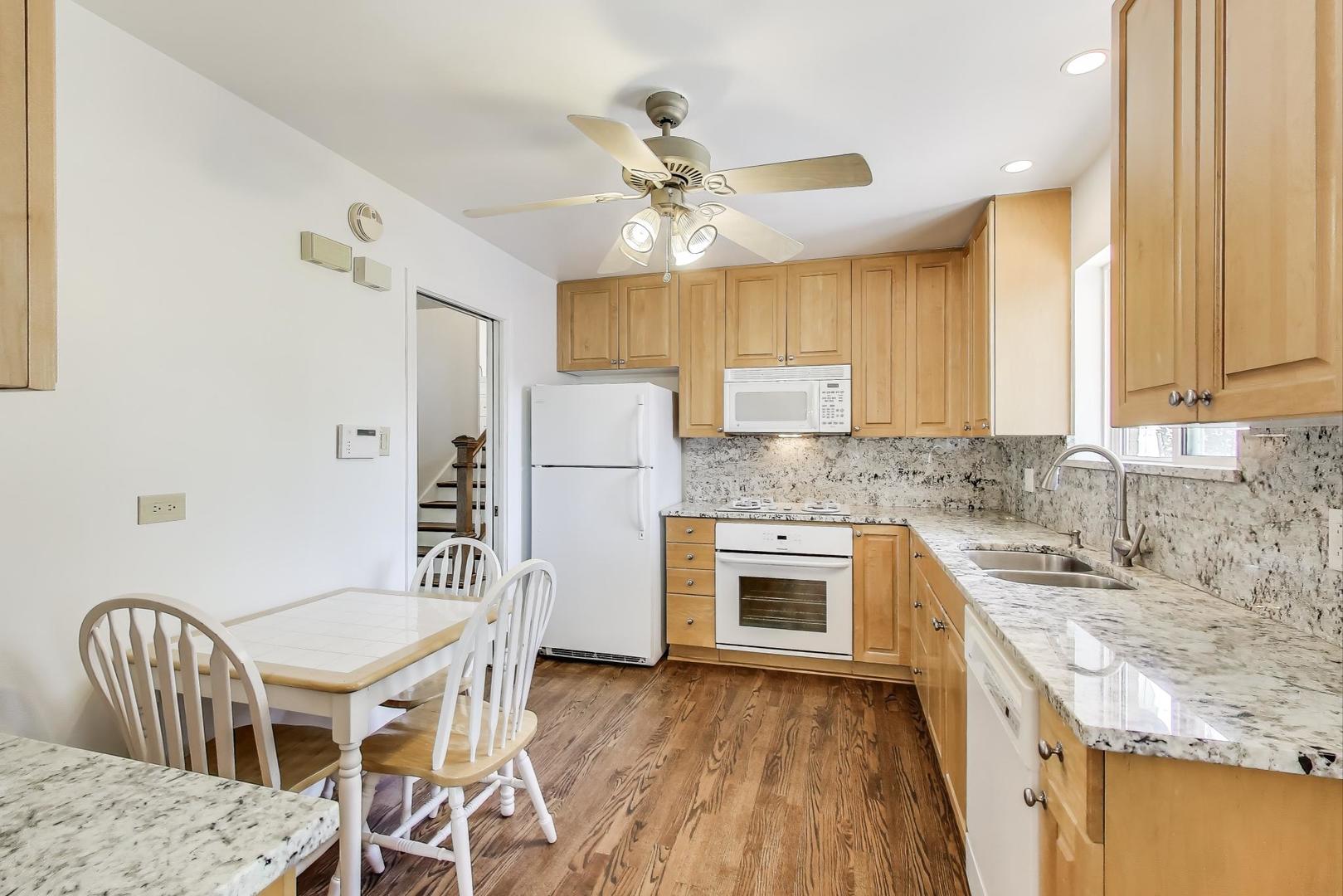 8915 N Odell Avenue, Morton Grove, IL 60053