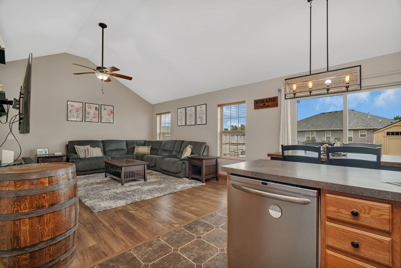 325 Enrietta Drive, Coal City, IL 60416