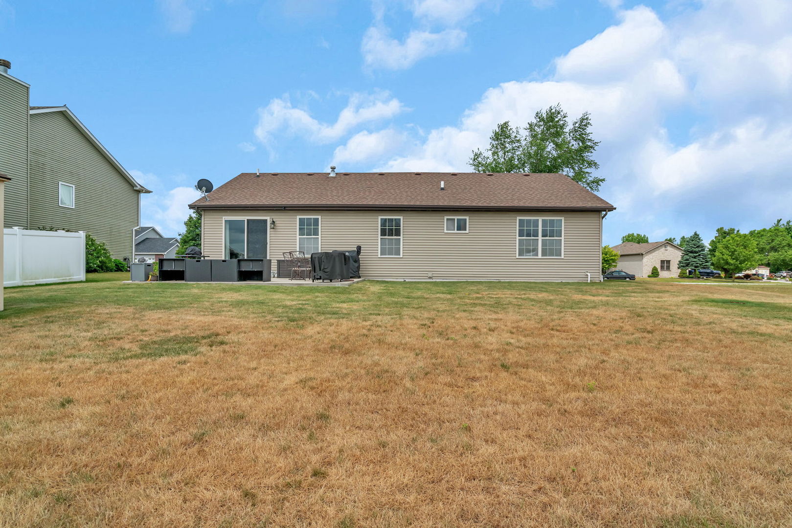 325 Enrietta Drive, Coal City, IL 60416