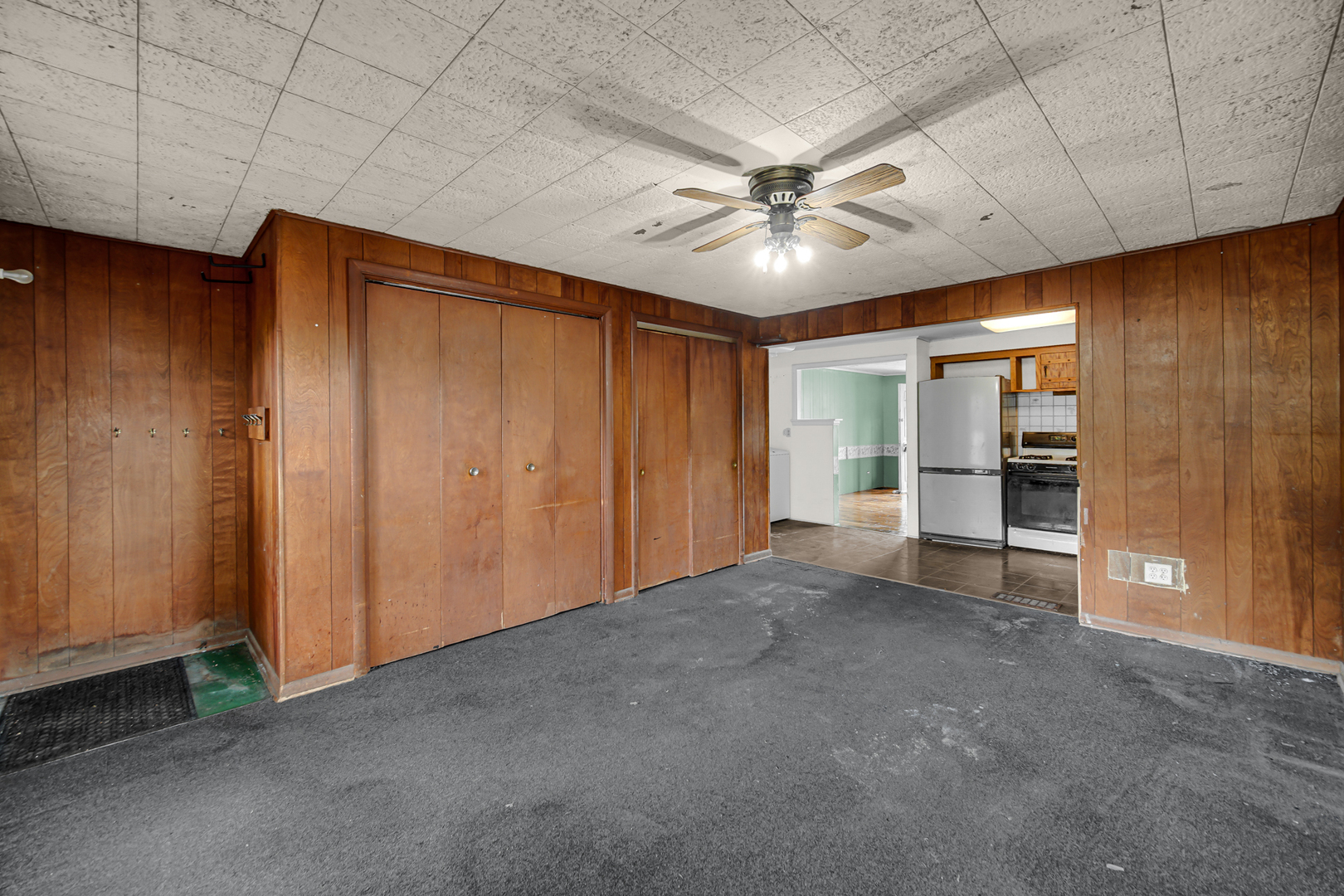 234 N Knollwood Drive, Wheaton, IL 60187