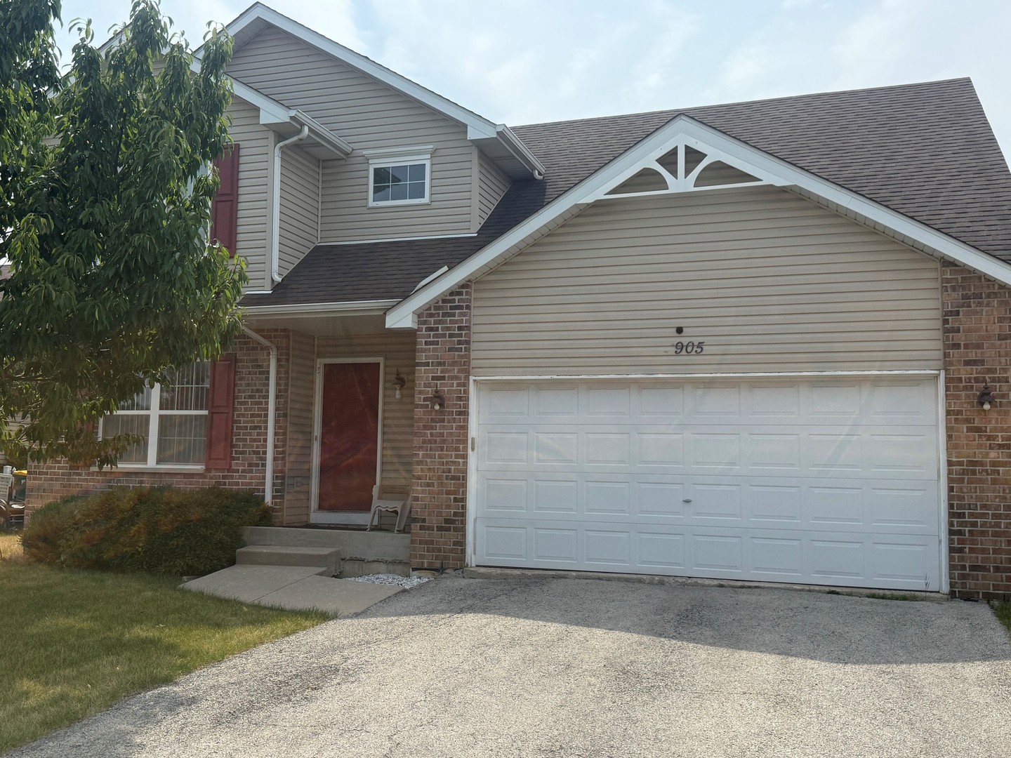 905 Thorn Creek Drive, Joliet, IL 60436