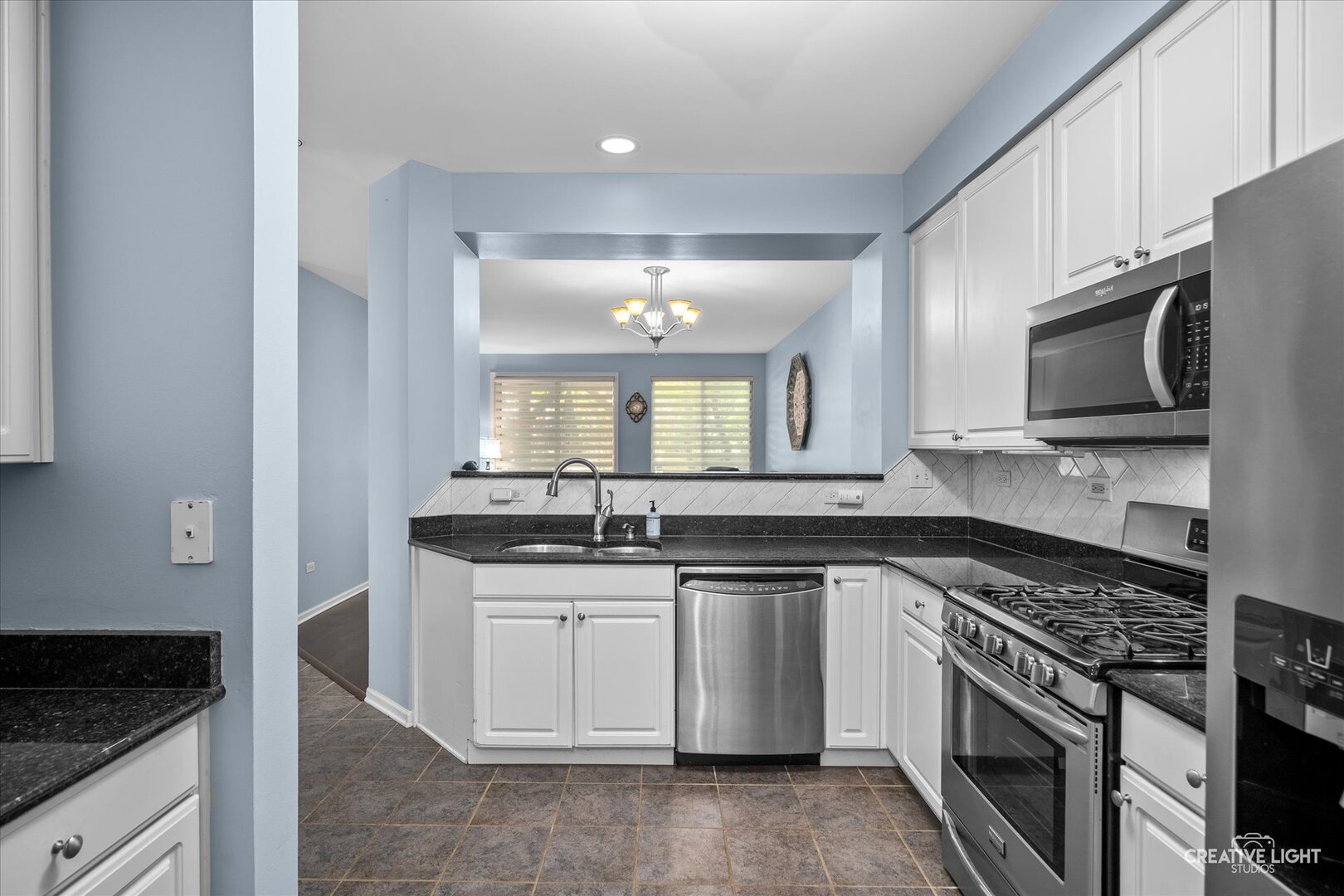 2973 Kentshire Circle #2973, Naperville, IL 60564