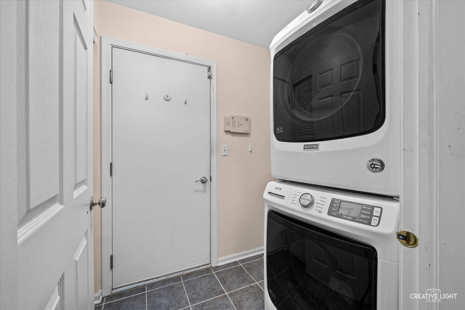 2973 Kentshire Circle #2973, Naperville, IL 60564