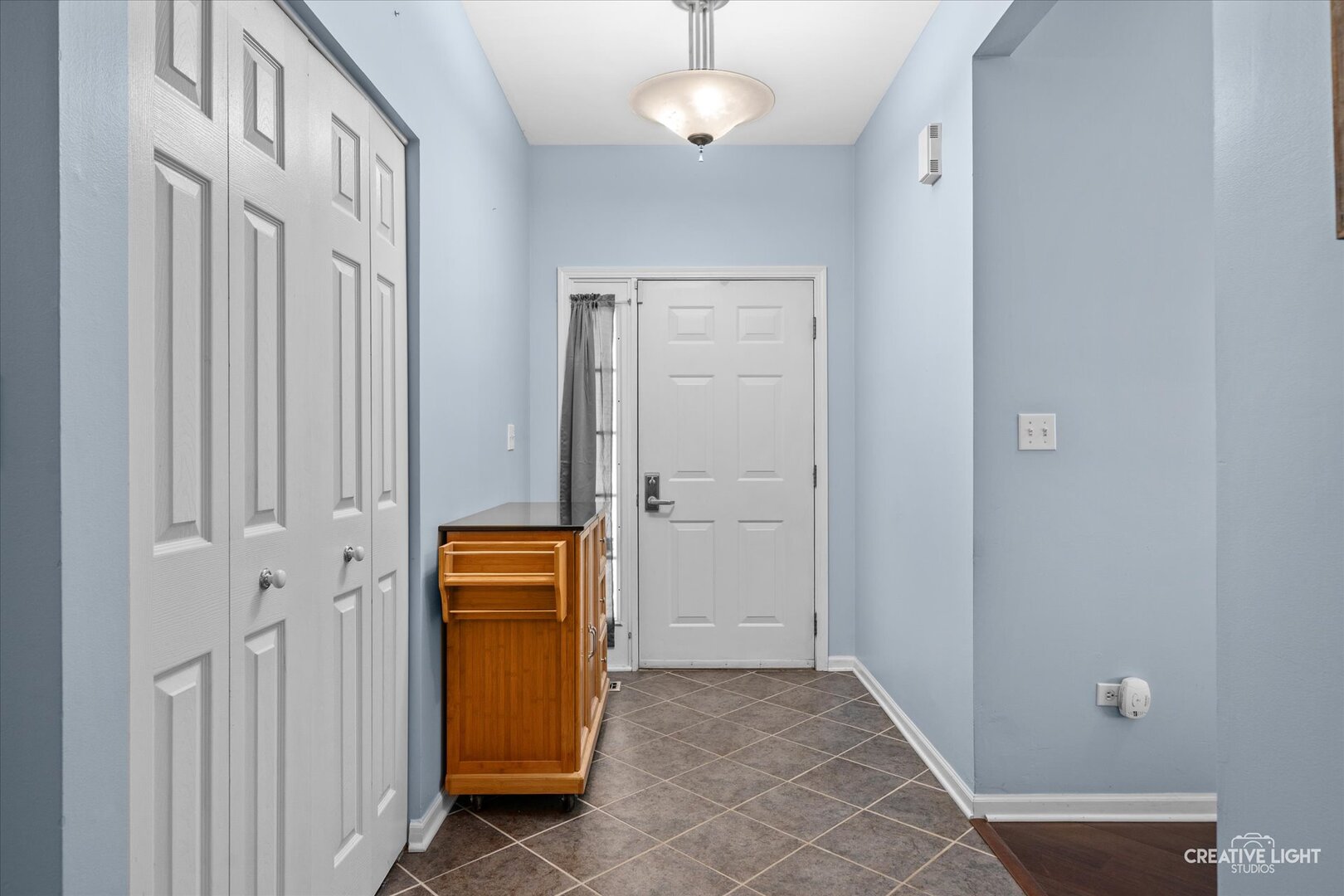 2973 Kentshire Circle #2973, Naperville, IL 60564