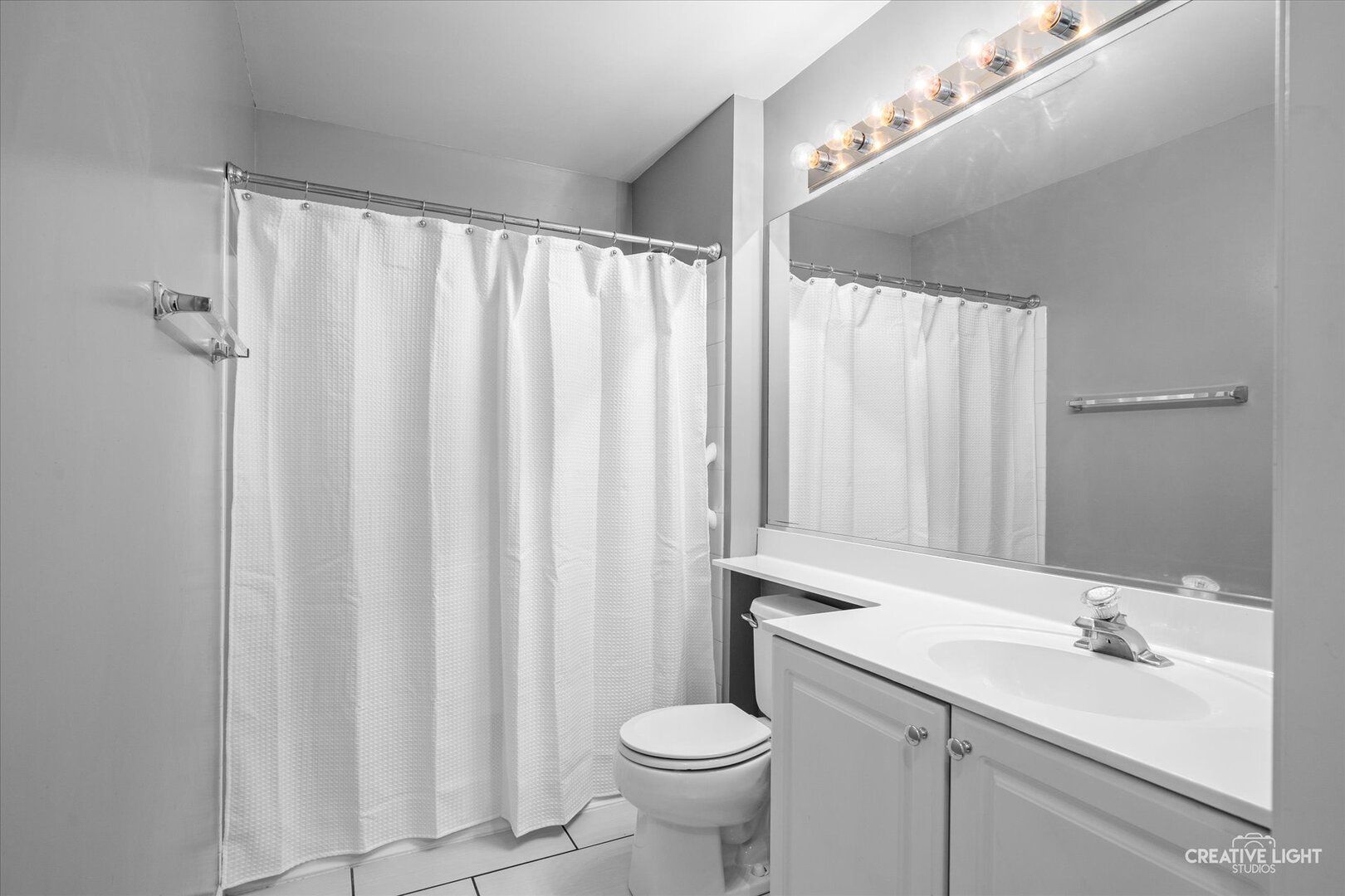 2973 Kentshire Circle #2973, Naperville, IL 60564