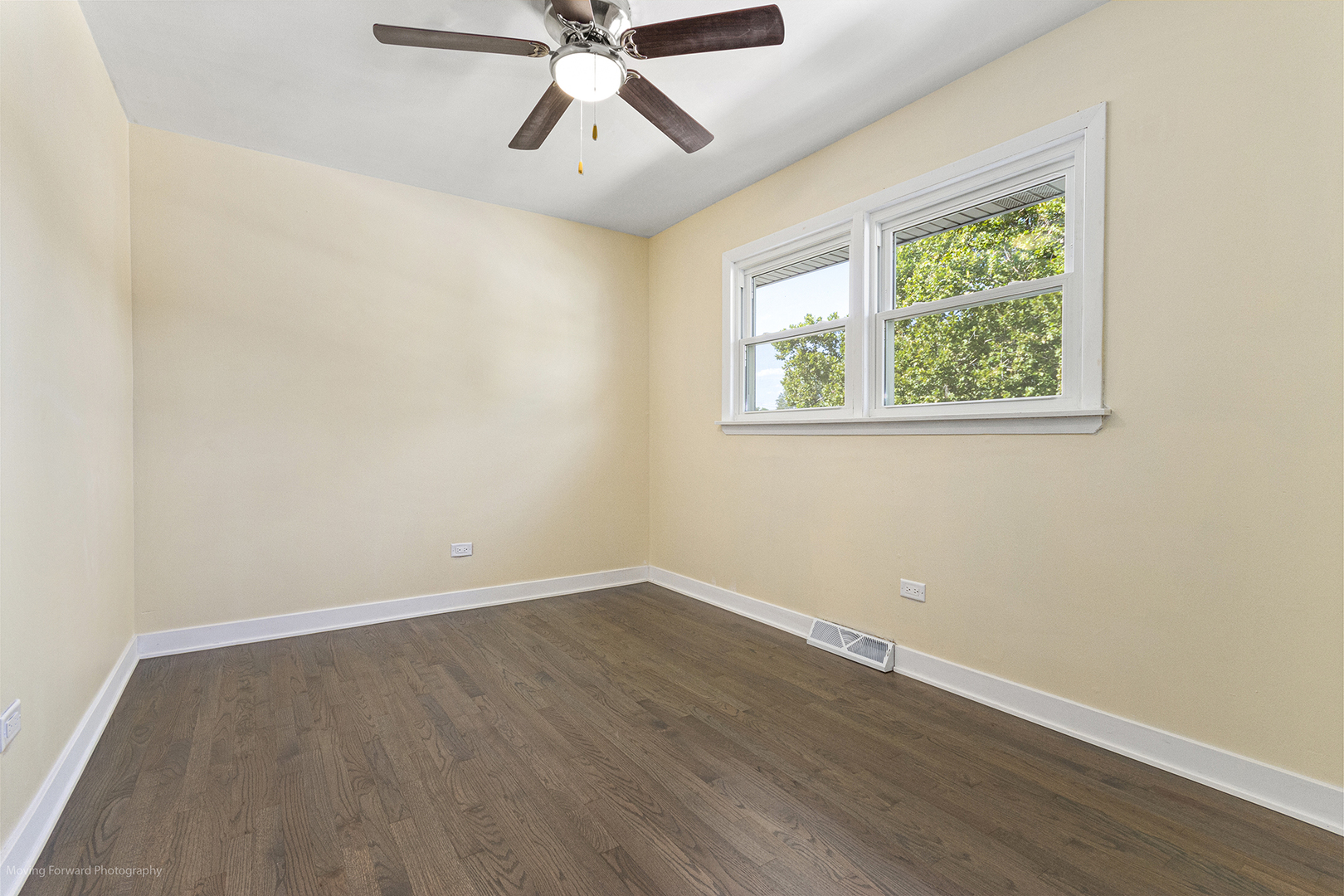 14101 S Saginaw Avenue, Burnham, IL 60633