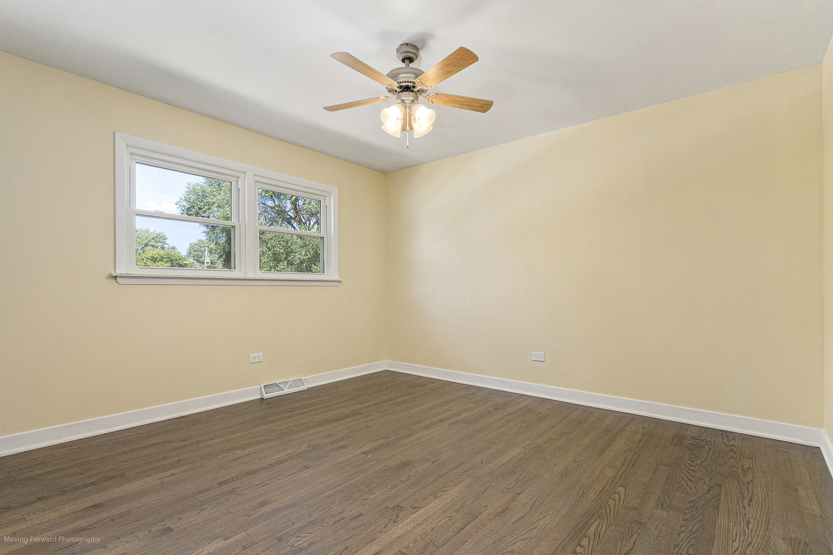 14101 S Saginaw Avenue, Burnham, IL 60633