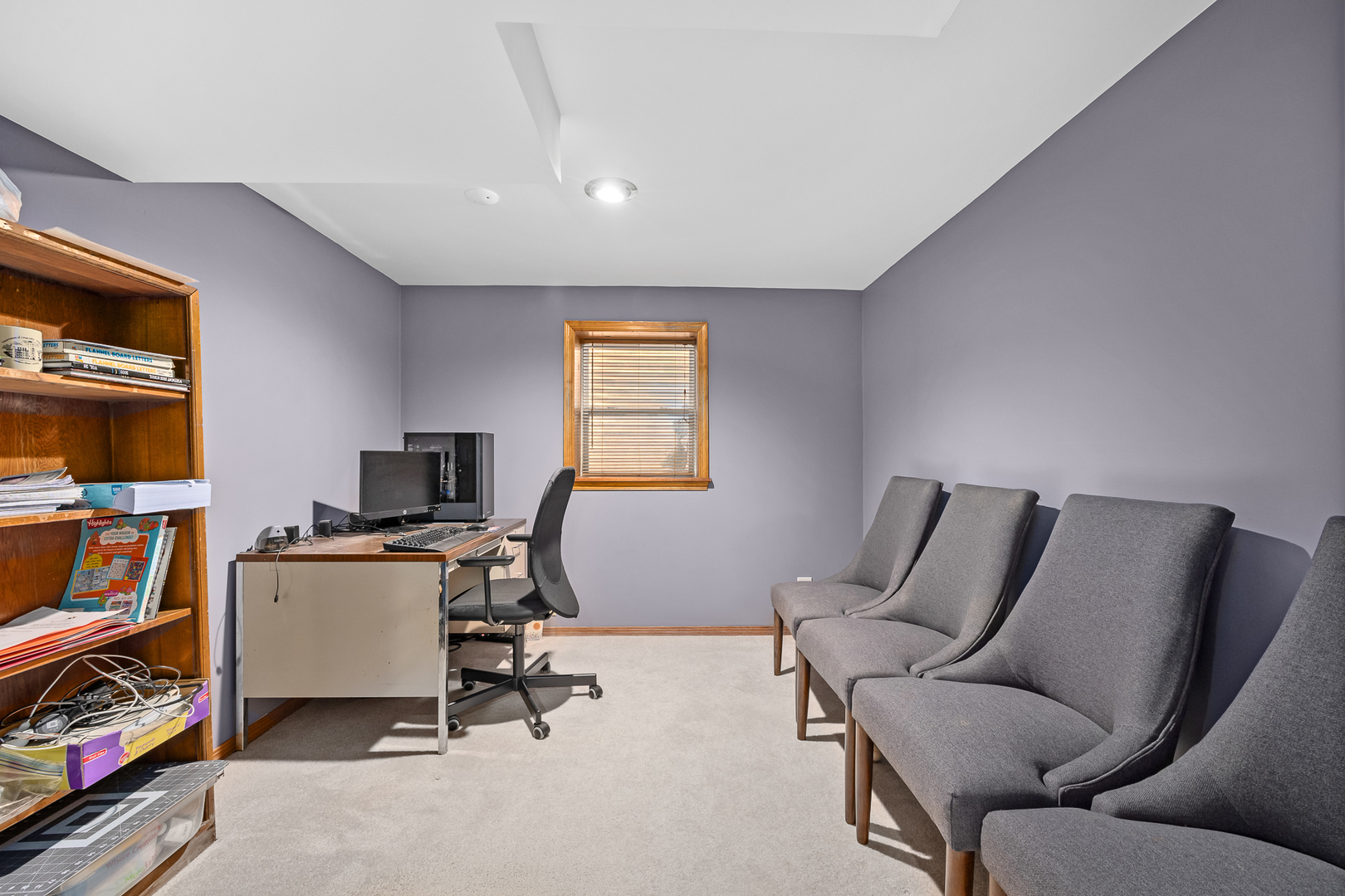 1121 Independence Avenue, St. Charles, IL 60174