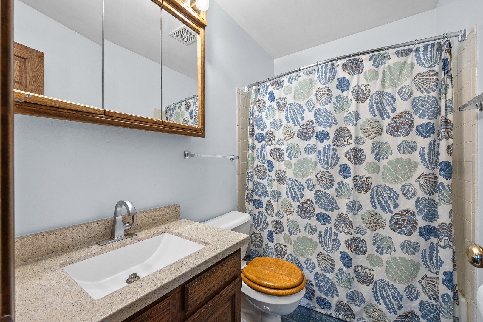 1121 Independence Avenue, St. Charles, IL 60174