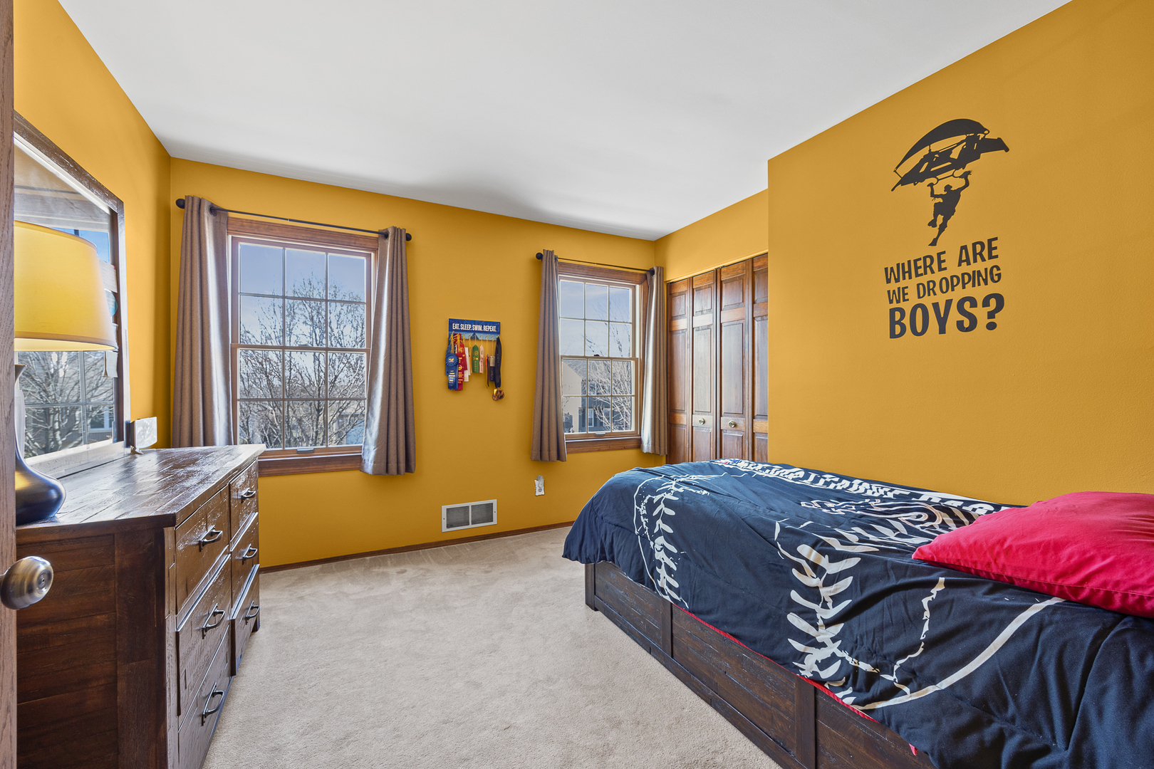 1121 Independence Avenue, St. Charles, IL 60174