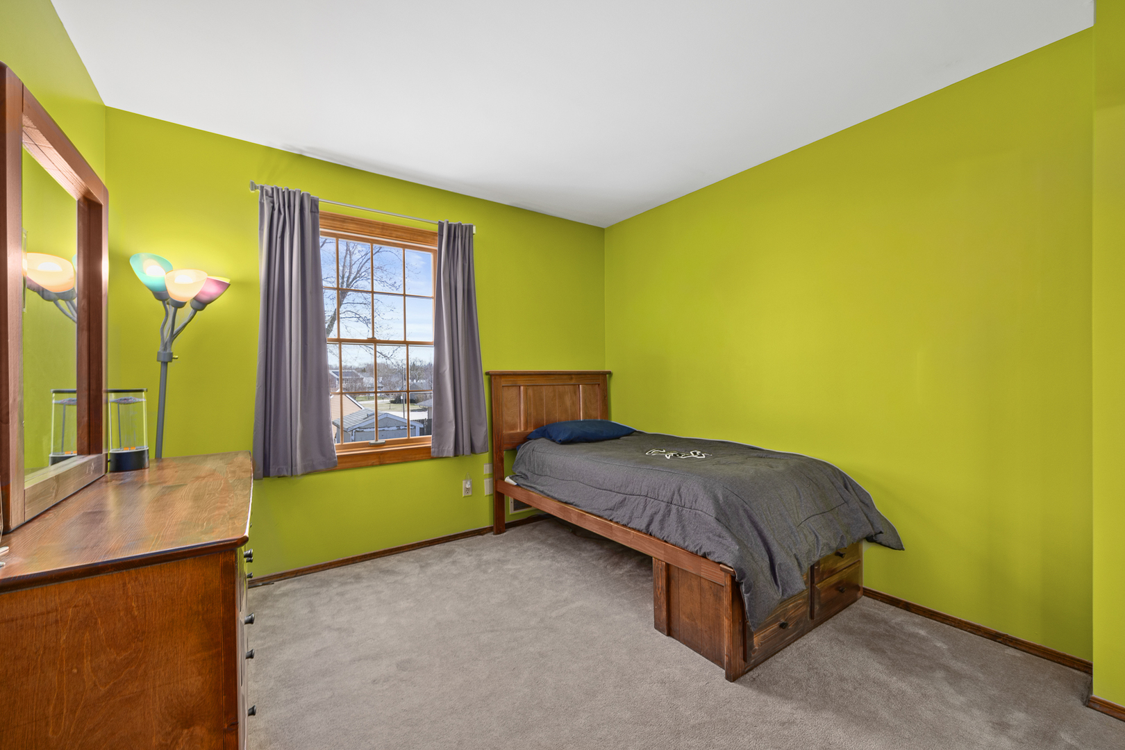 1121 Independence Avenue, St. Charles, IL 60174