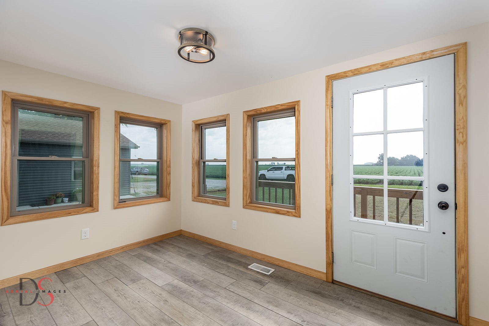 8965 S Holm Road, Dwight, IL 60420