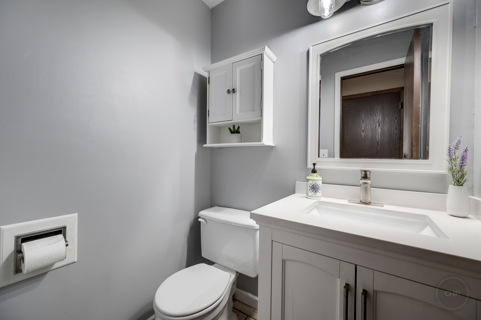 989 Tioga Court, Carol Stream, IL 60188
