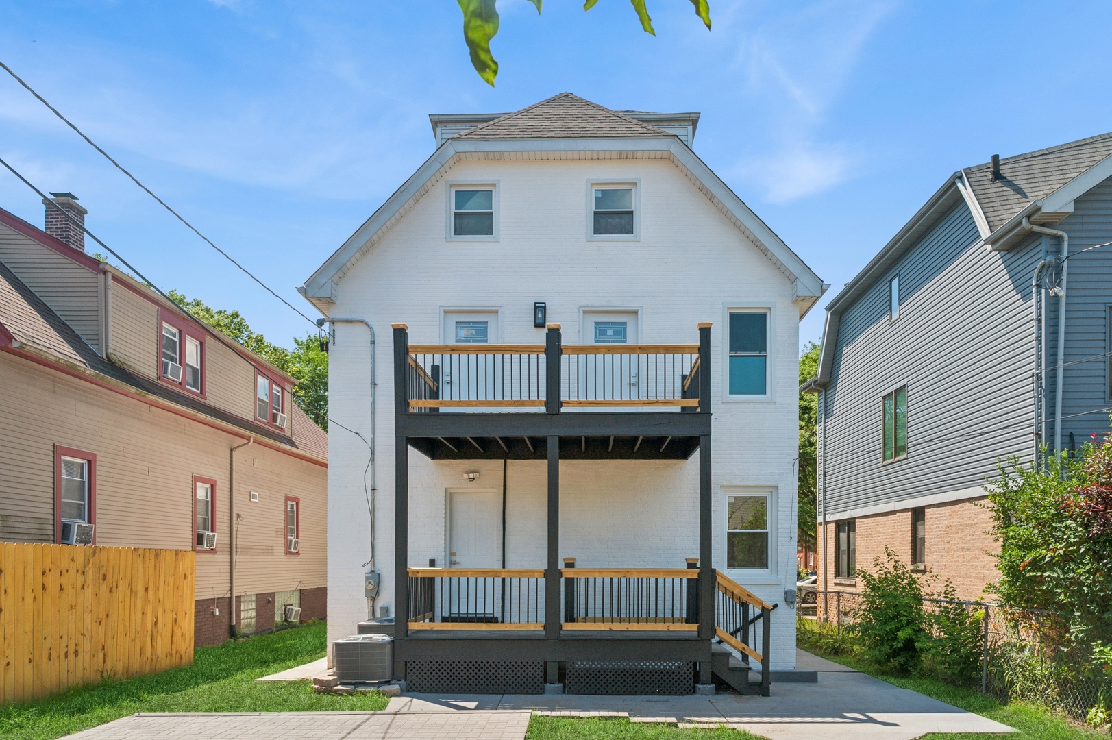 1037 Dodge Avenue, Evanston, IL 60202