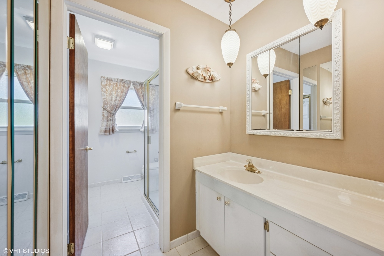 2519 N Dryden Place, Arlington Heights, IL 60004