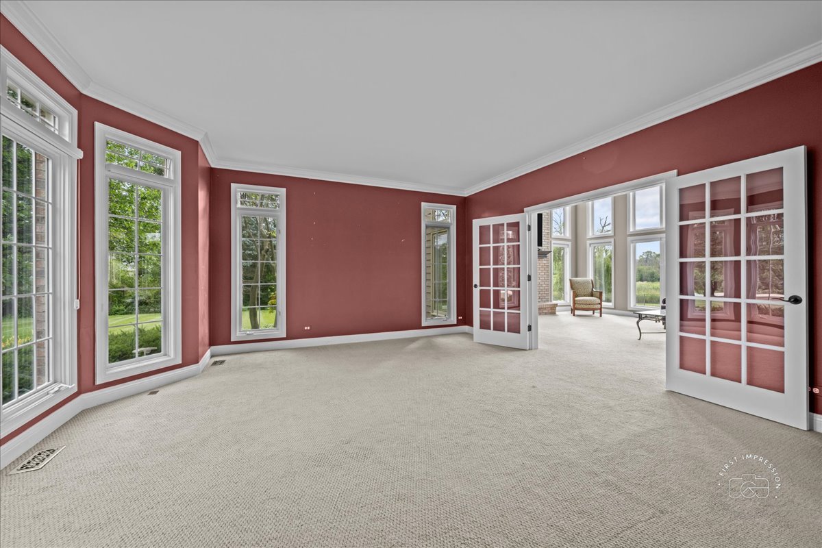 6N583 Promontory Court, St. Charles, IL 60175