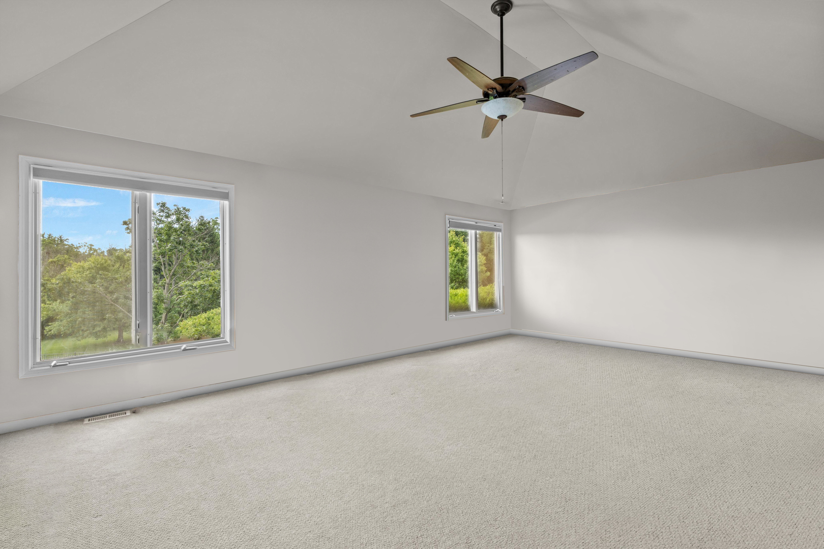 6N583 Promontory Court, St. Charles, IL 60175