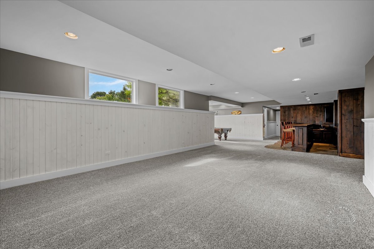 6N583 Promontory Court, St. Charles, IL 60175