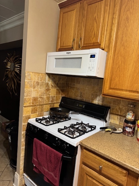 300 S Roselle Road #207, Schaumburg, IL 60193