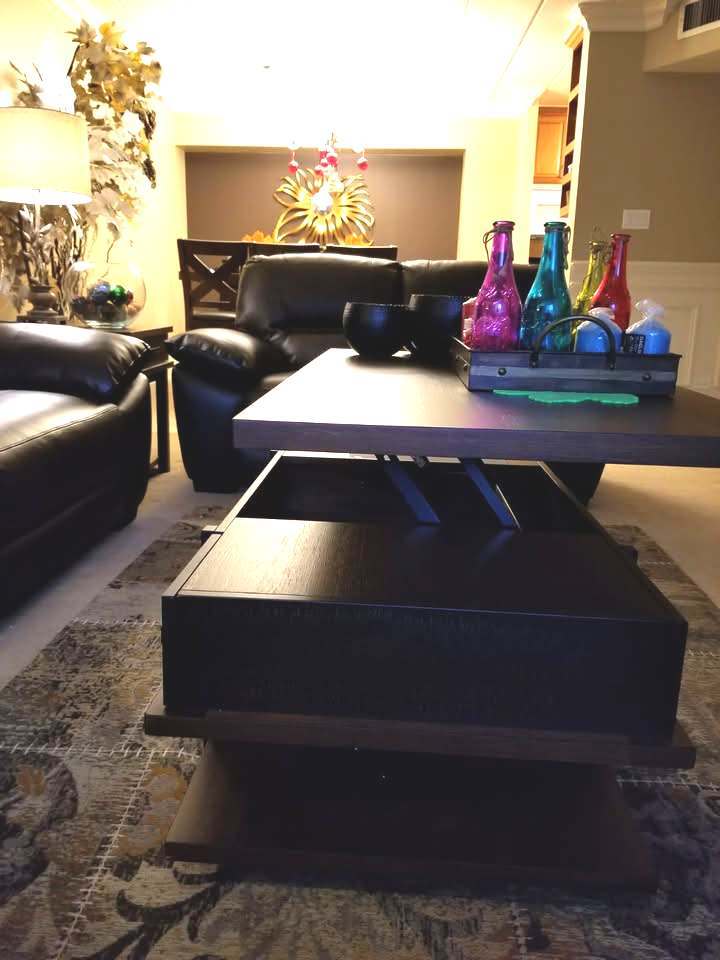 300 S Roselle Road #207, Schaumburg, IL 60193