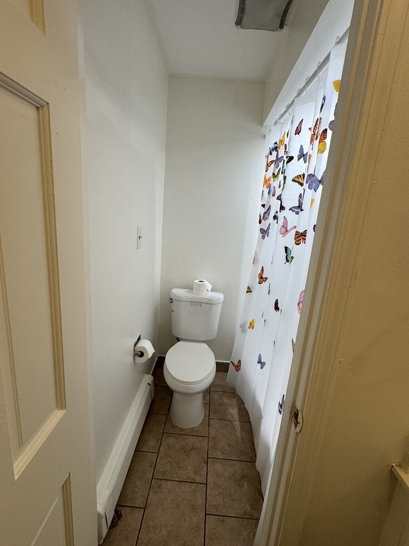 143 W ELK Trail #143, Carol Stream, IL 60188