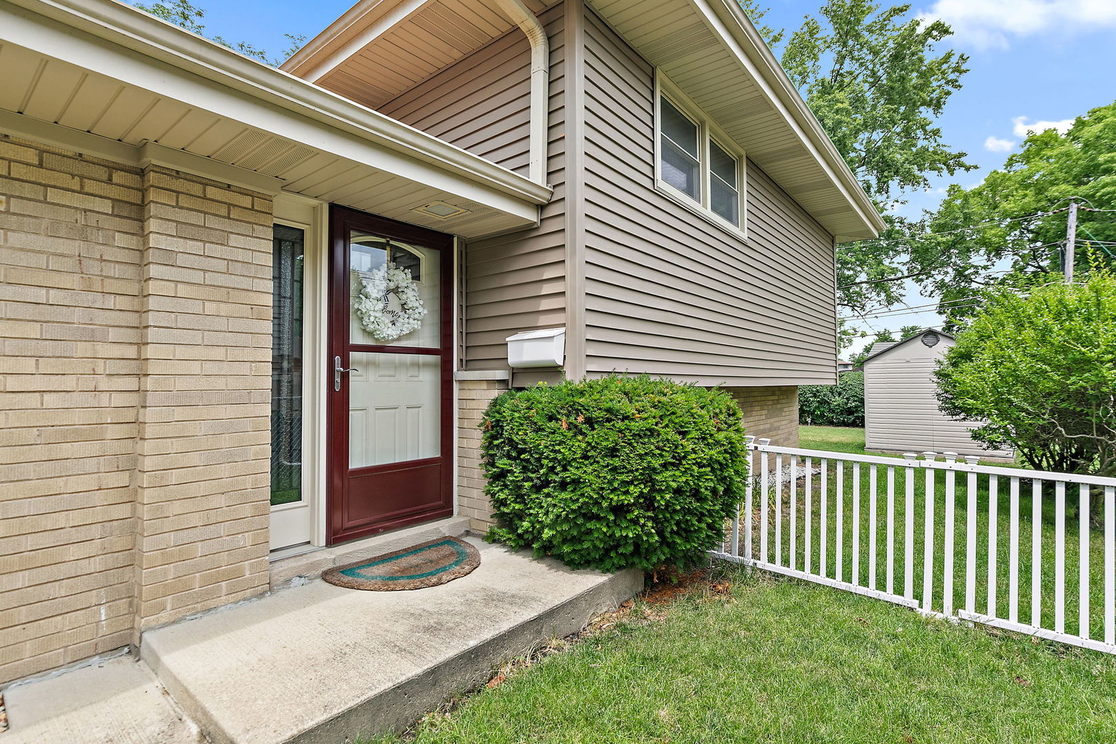 222 Dulles Road, Des Plaines, IL 60016