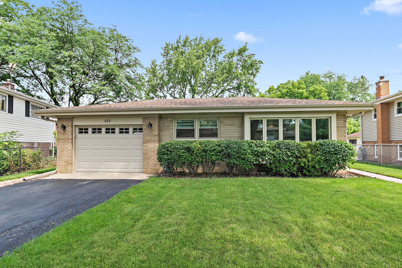 222 Dulles Road, Des Plaines, IL 60016