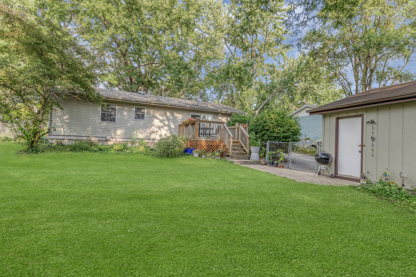 1060 Mark Street, South Elgin, IL 60177