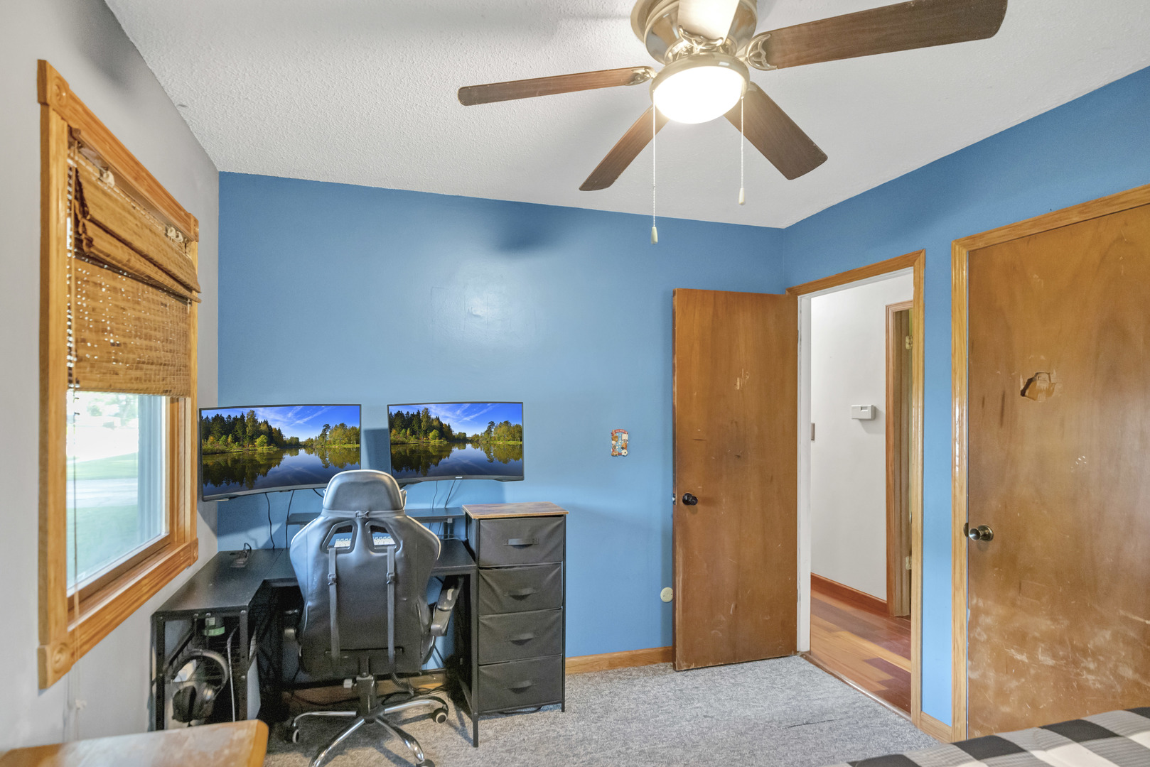 1060 Mark Street, South Elgin, IL 60177