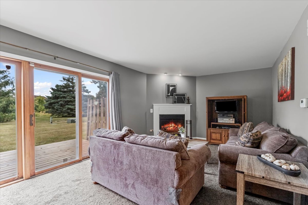 924 STRATFORD Court, Grayslake, IL 60030