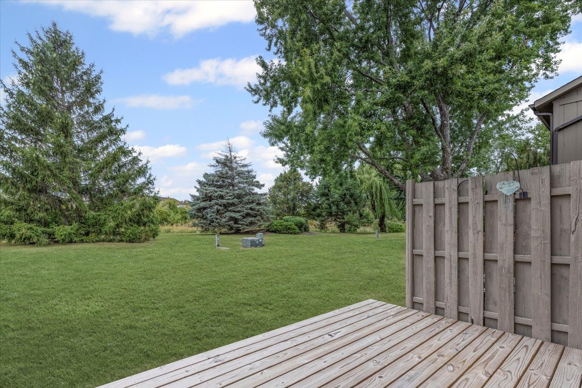 924 STRATFORD Court, Grayslake, IL 60030