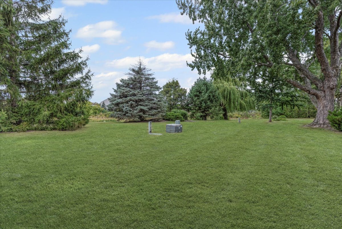 924 STRATFORD Court, Grayslake, IL 60030