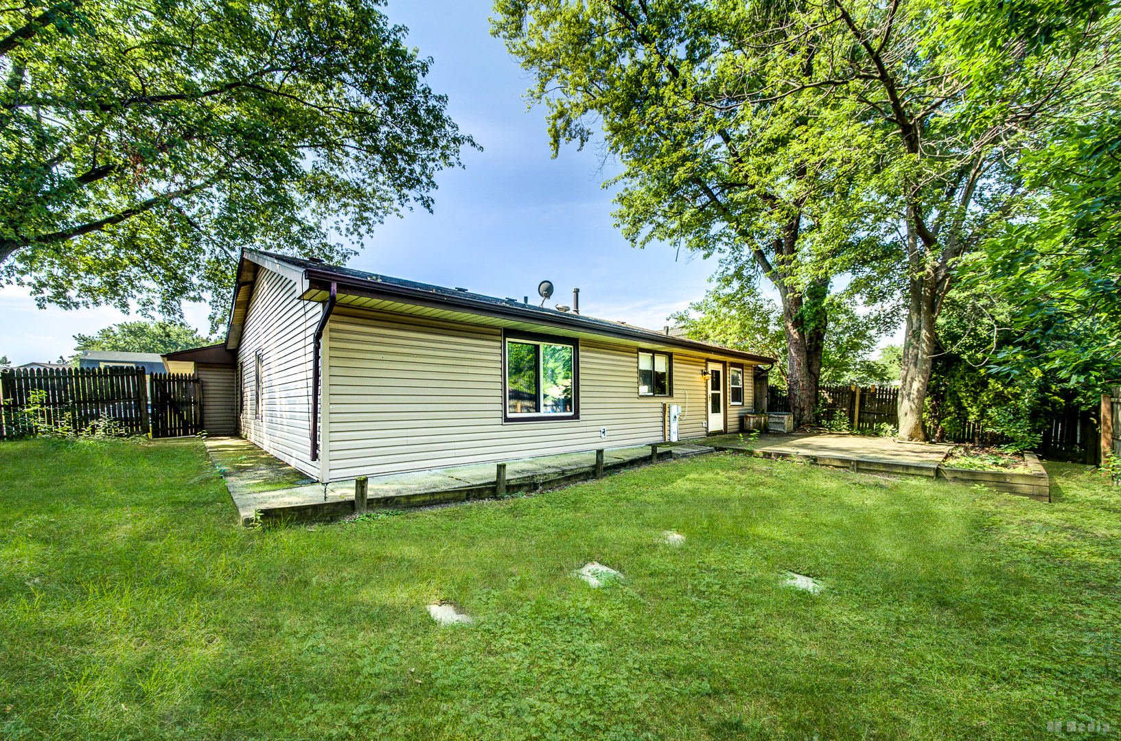 7800 W Kingston Drive, Frankfort, IL 60423