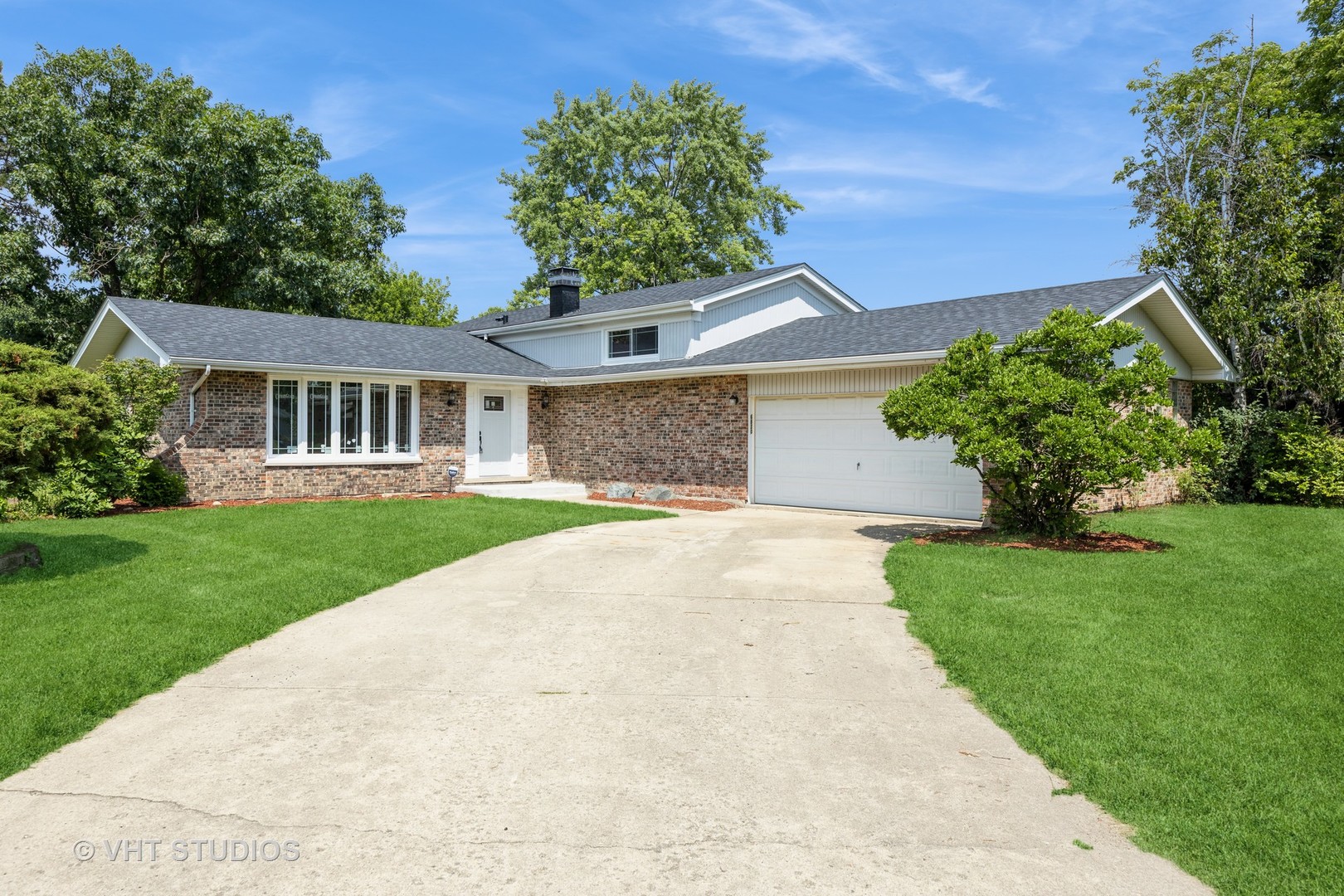 6820 Barrett Street, Downers Grove, IL 60516
