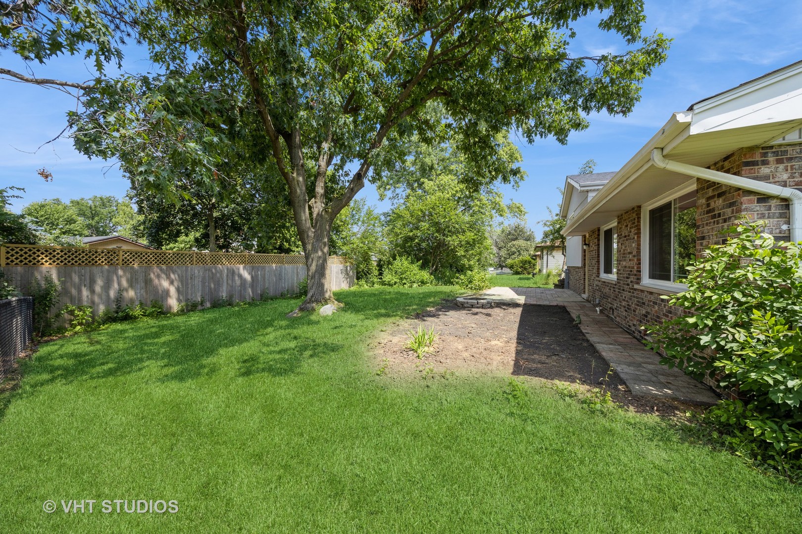 6820 Barrett Street, Downers Grove, IL 60516