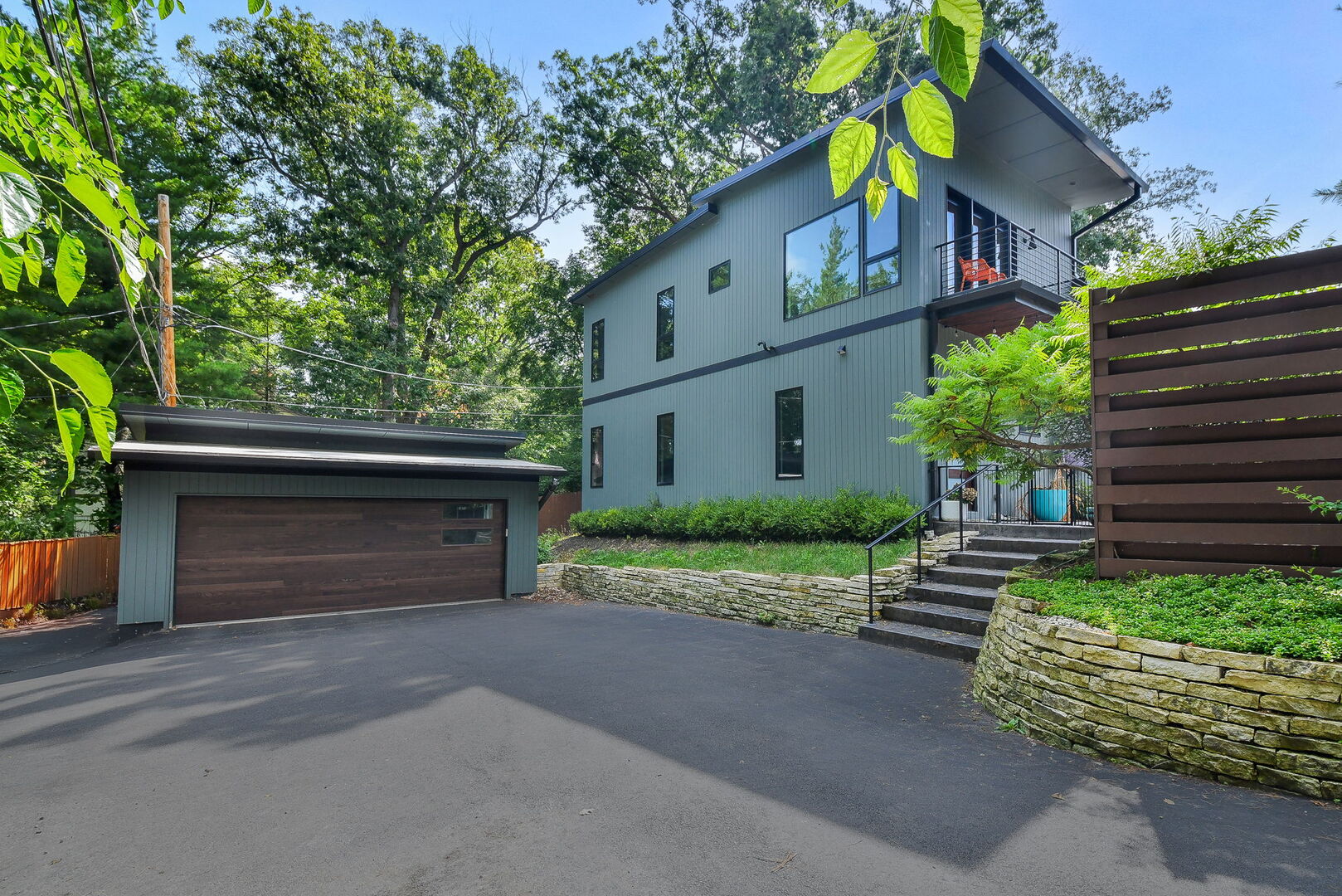 732 Crescent Boulevard, Glen Ellyn, IL 60137