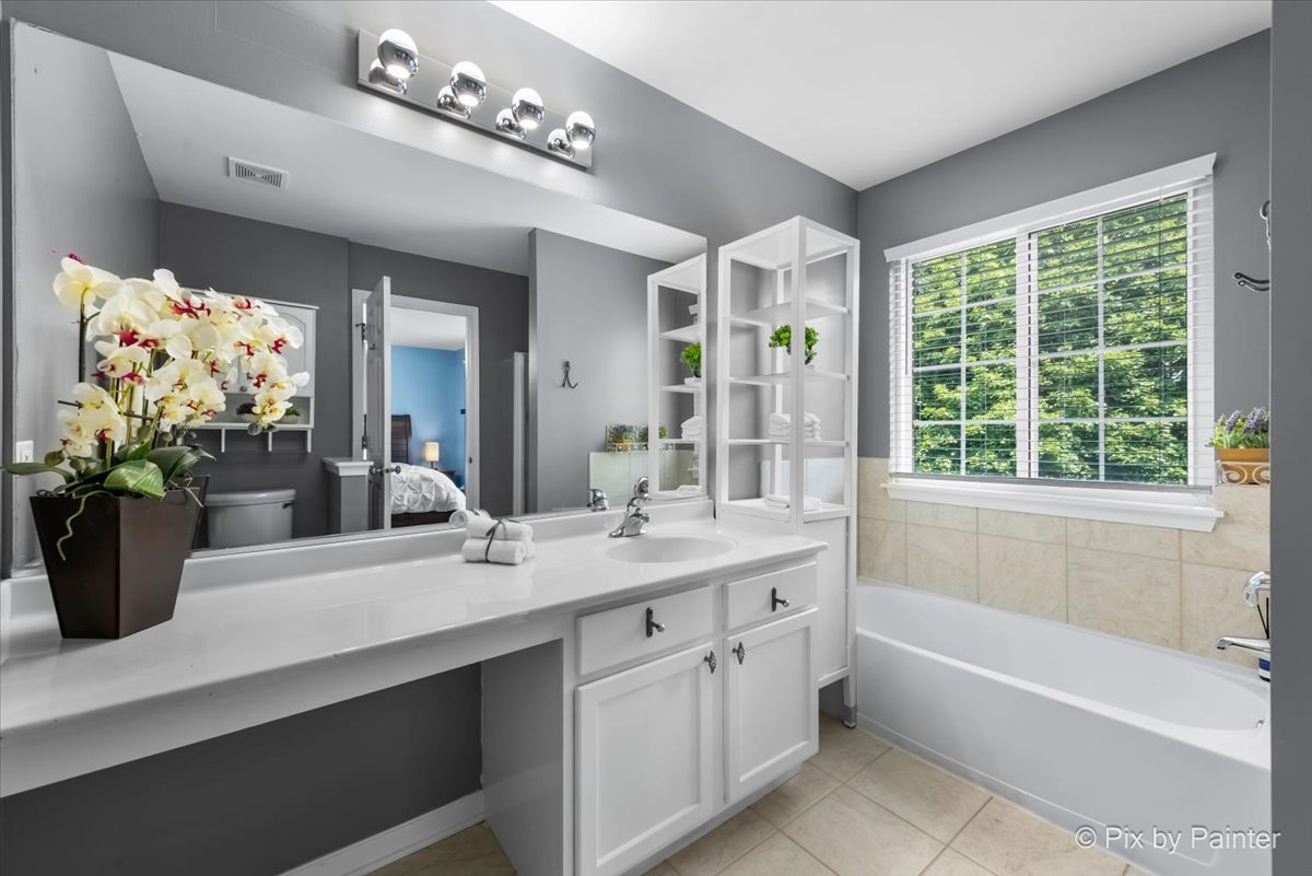 3305 Rosecroft Lane, Naperville, IL 60564