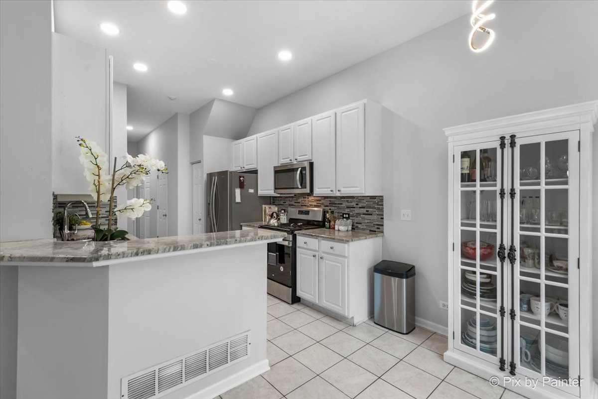 3305 Rosecroft Lane, Naperville, IL 60564