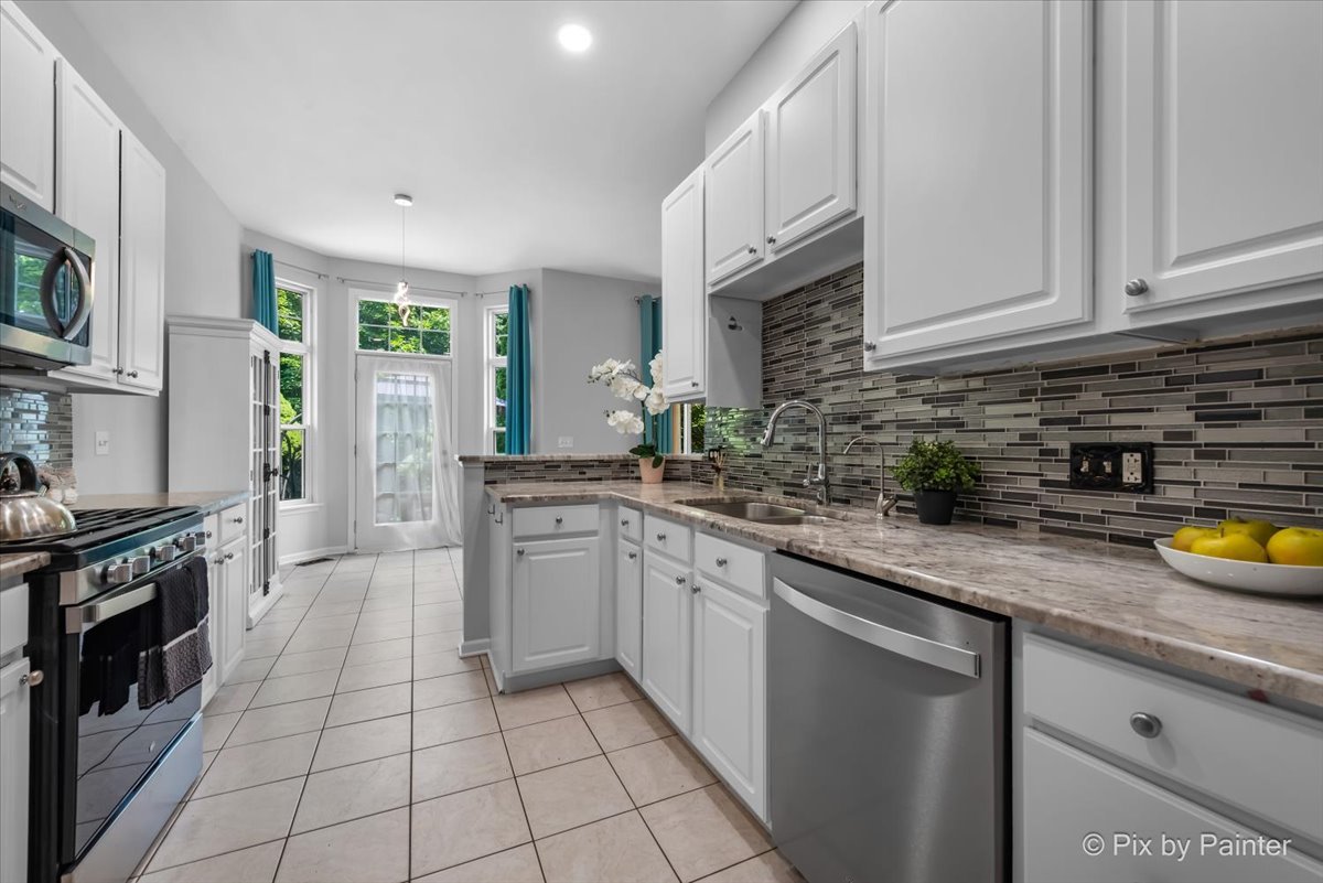 3305 Rosecroft Lane, Naperville, IL 60564