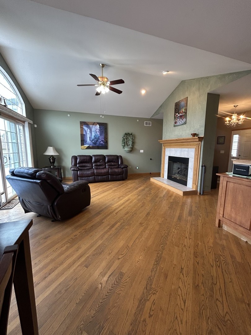 3760 White Tail Drive, Wonder Lake, IL 60097