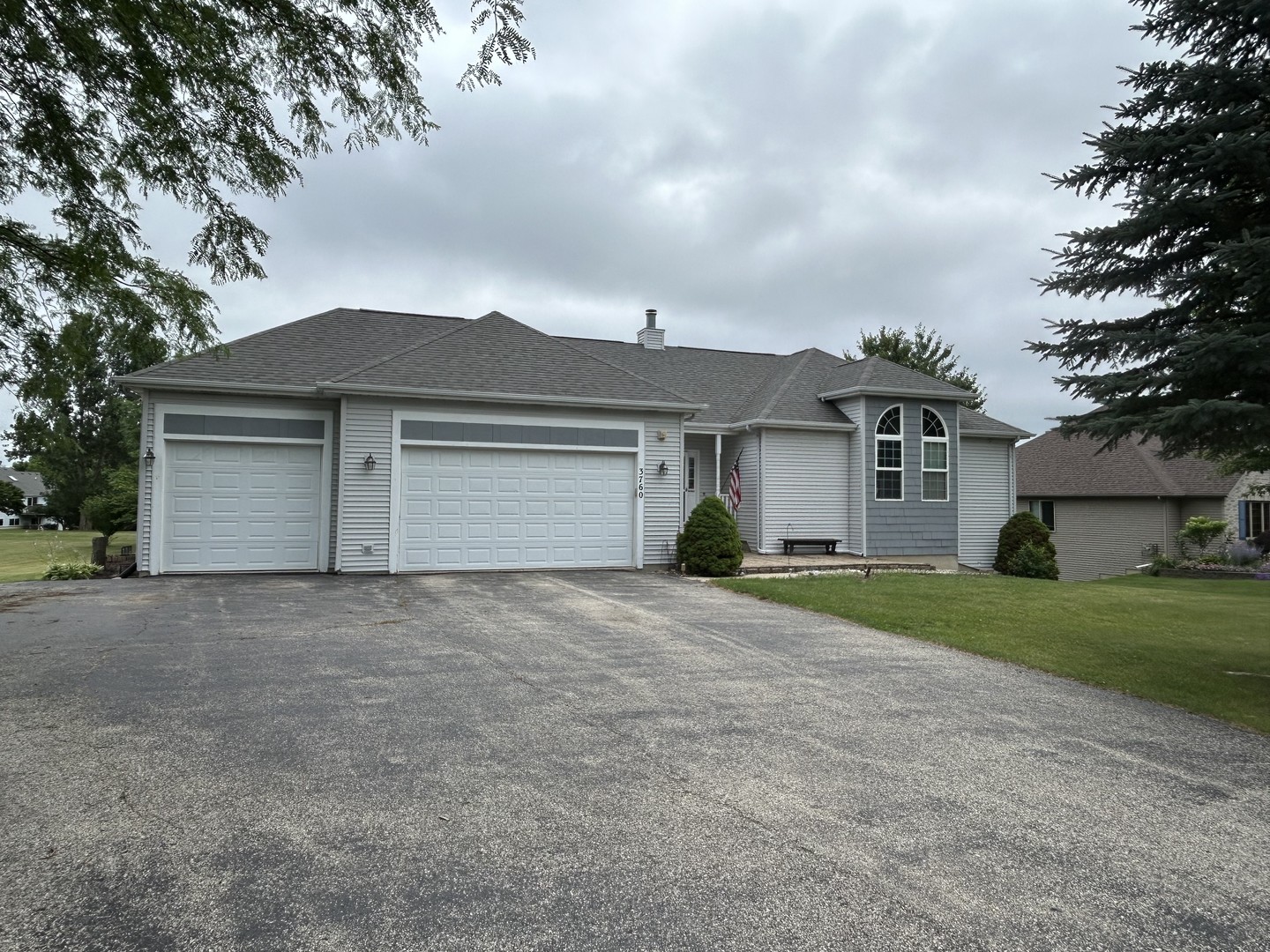 3760 White Tail Drive, Wonder Lake, IL 60097