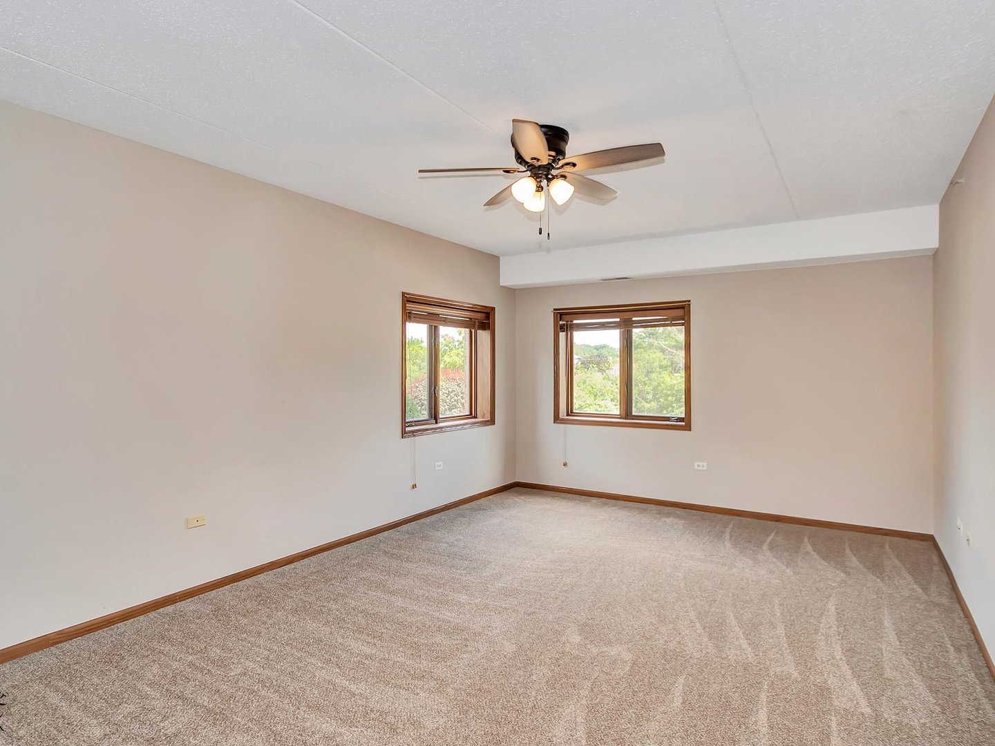 6320 Pine Ridge Drive #1B, Tinley Park, IL 60477