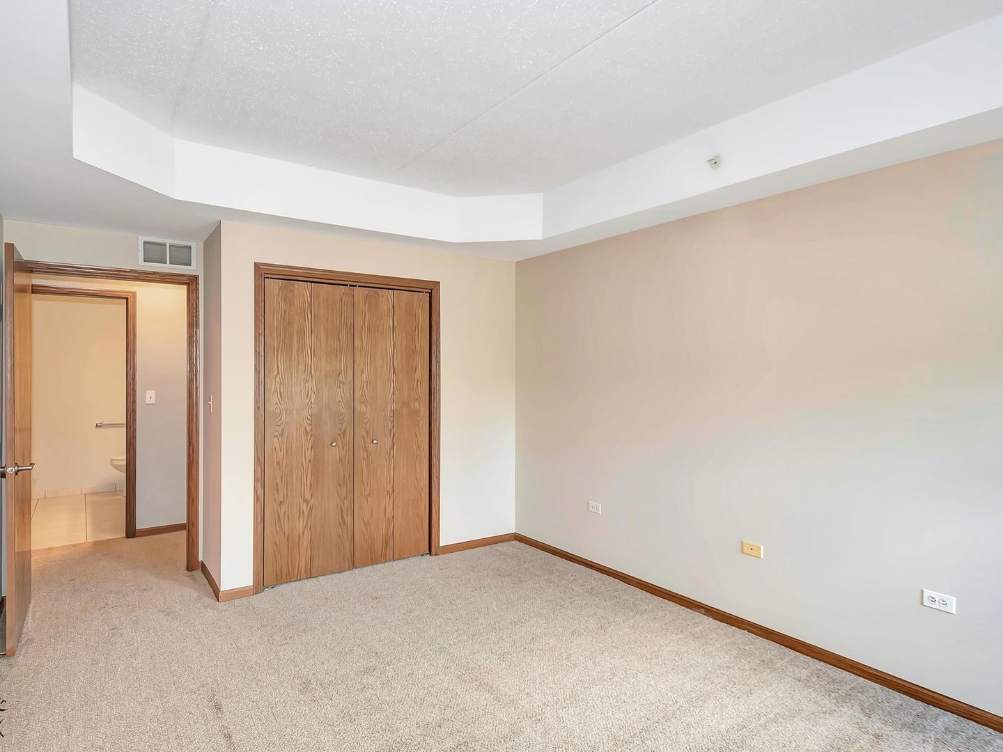 6320 Pine Ridge Drive #1B, Tinley Park, IL 60477
