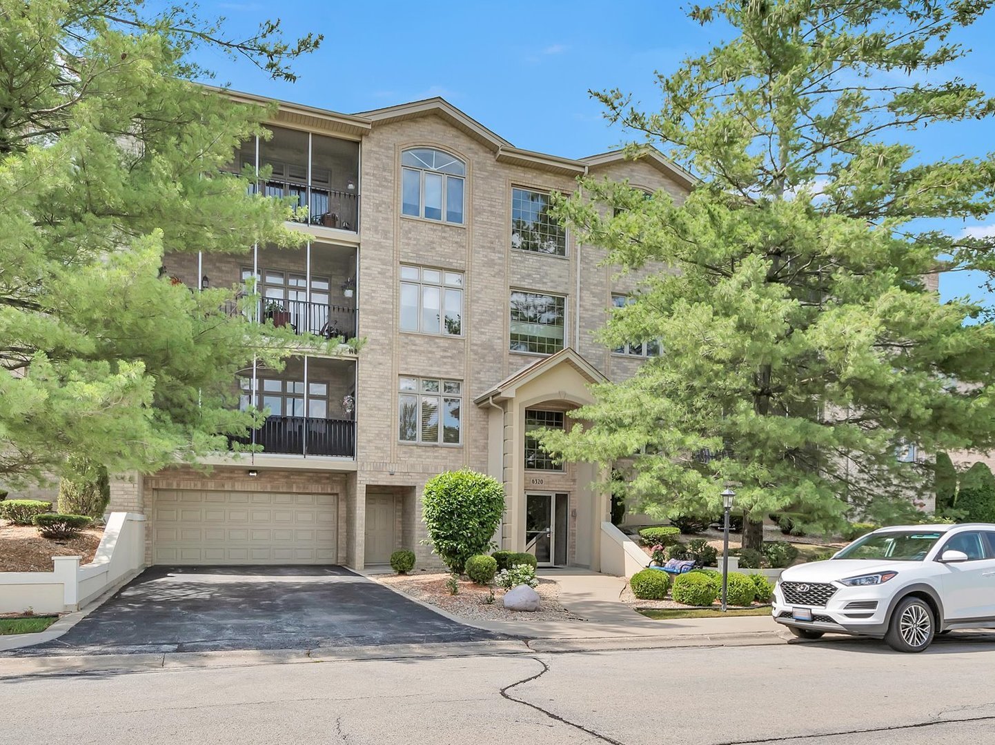 6320 Pine Ridge Drive #1B, Tinley Park, IL 60477