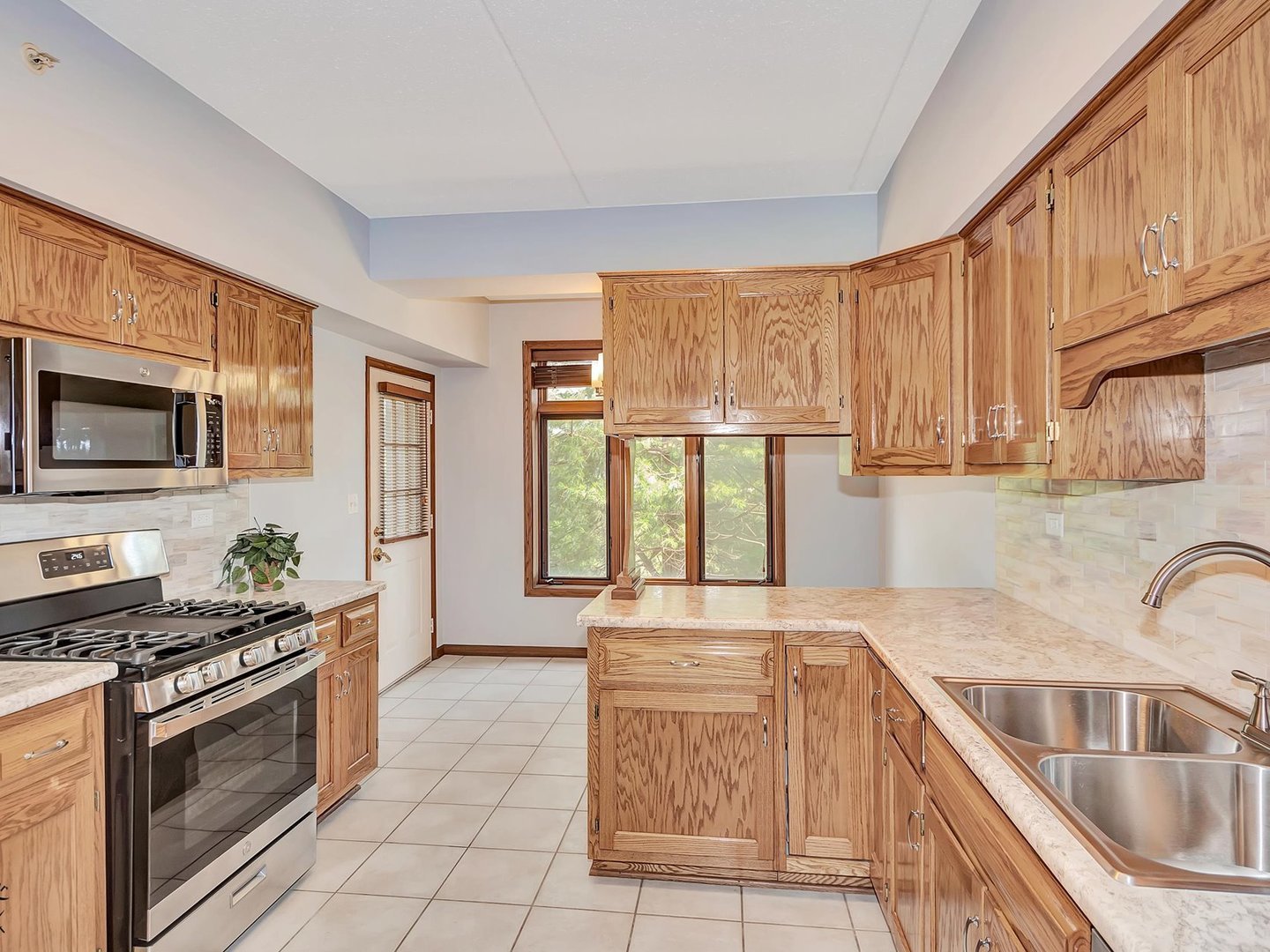 6320 Pine Ridge Drive #1B, Tinley Park, IL 60477