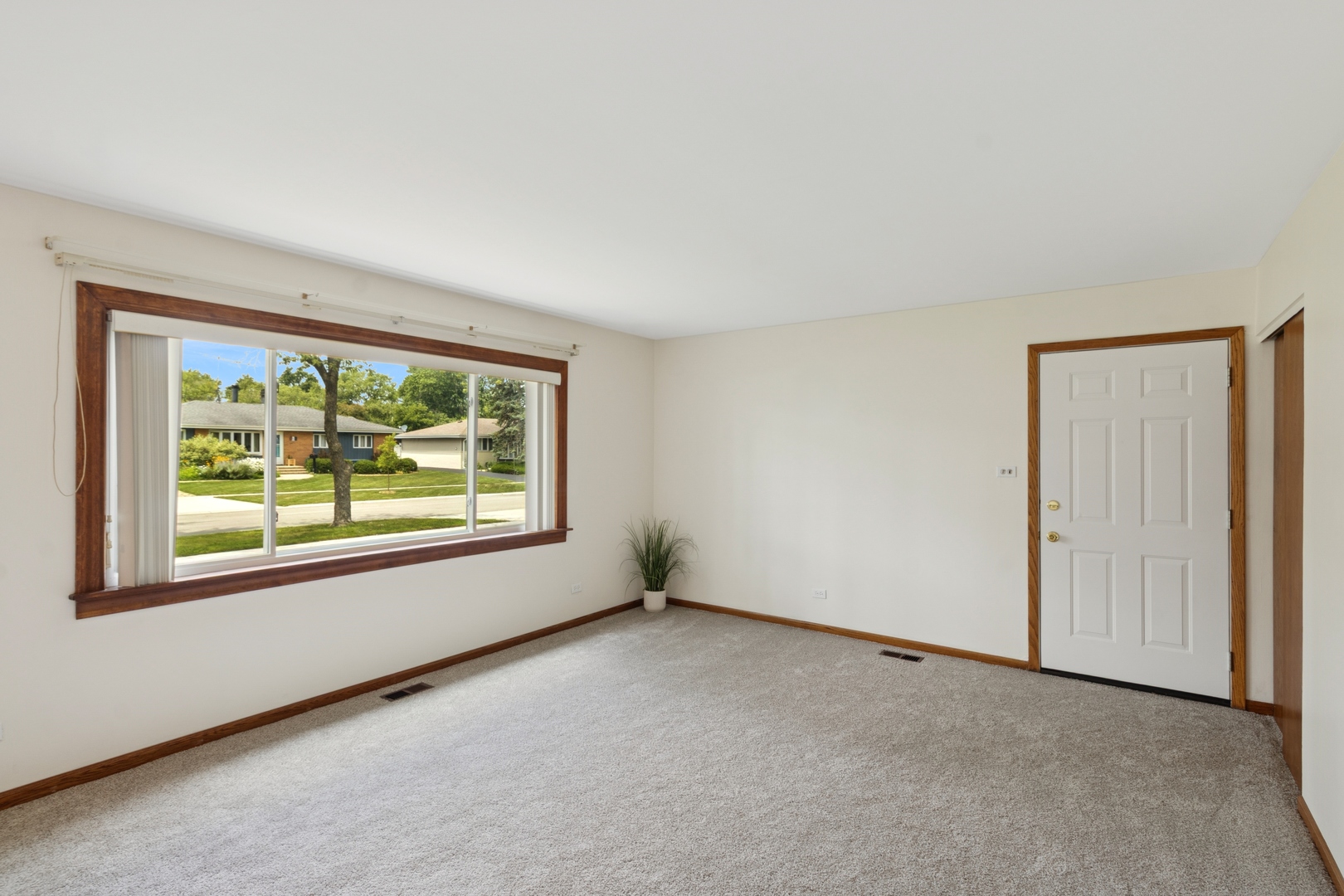 185 Princeton Street, Hoffman Estates, IL 60169