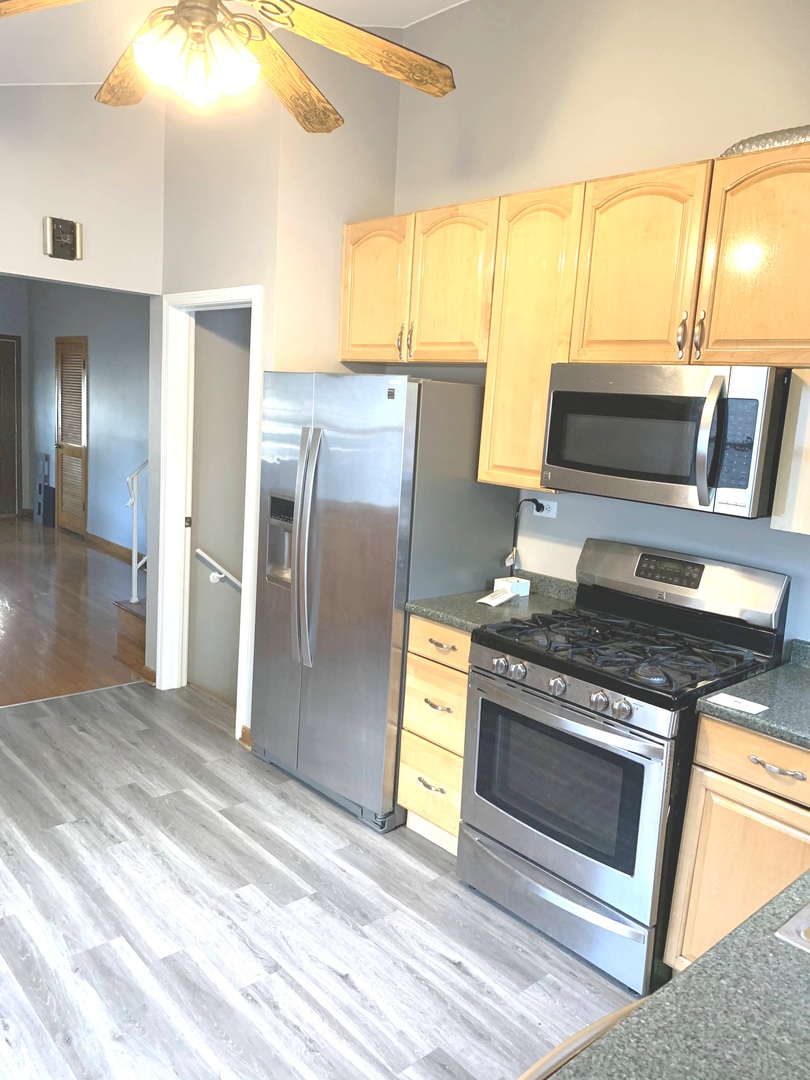 19 N Addison Road, Villa Park, IL 60181