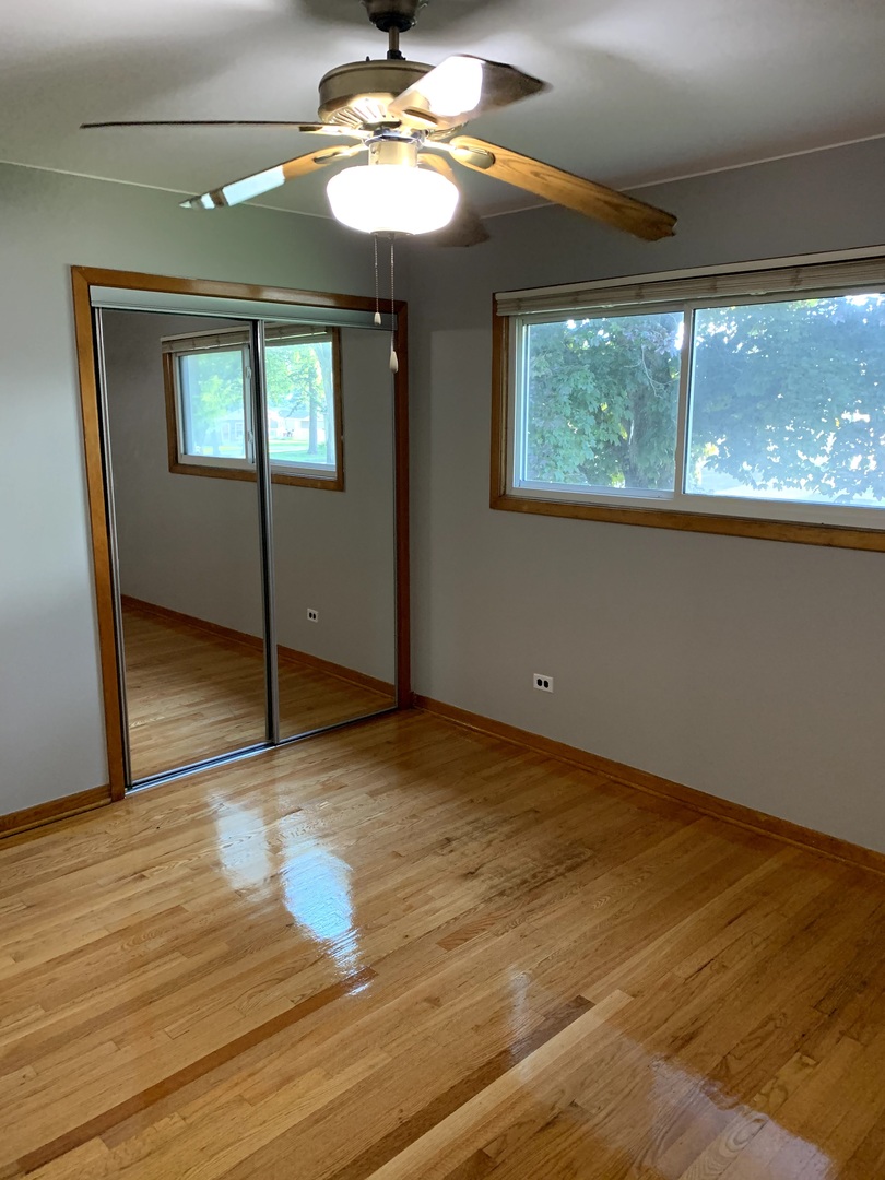 19 N Addison Road, Villa Park, IL 60181