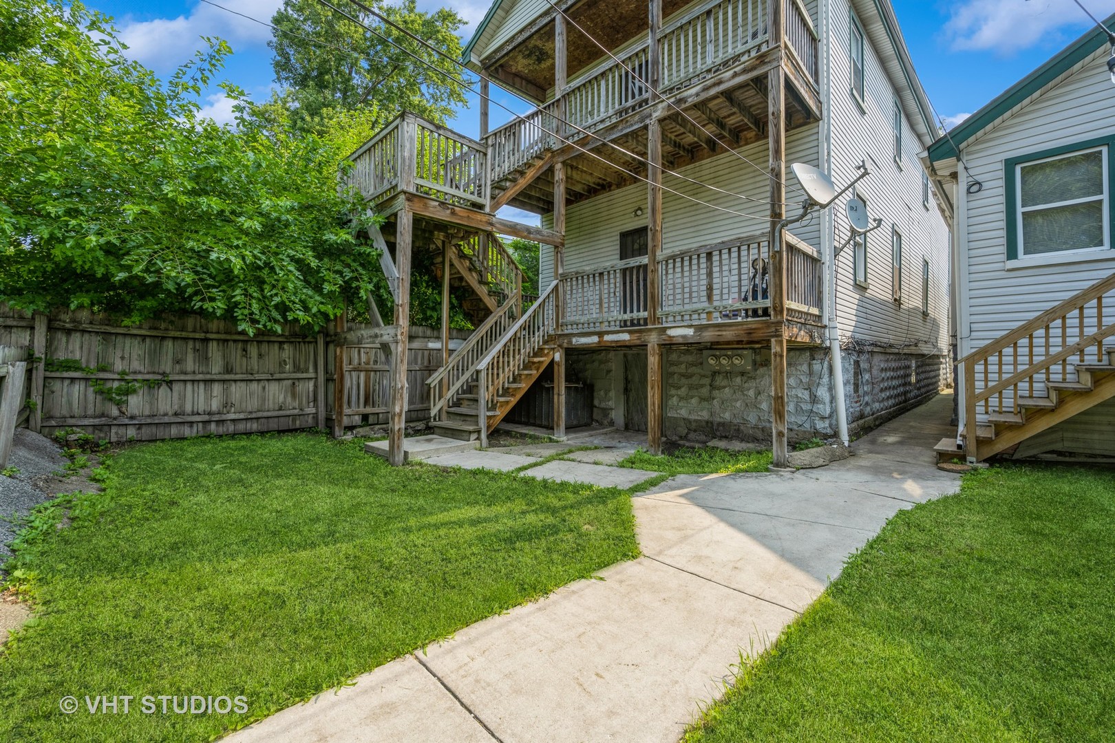 4452 S Shields Avenue, Chicago, IL 60609